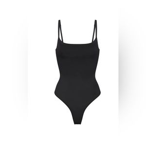 SKIMS BARELY THERE SCOOP BODYSUIT